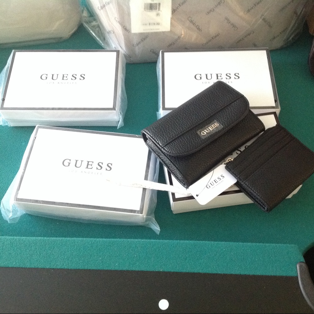 GUESS Katiana Double Date Boxed Wallet
